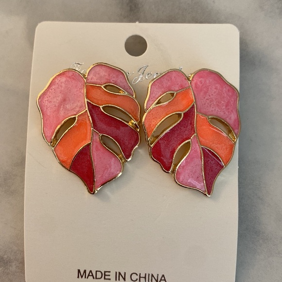 Pink and Gold Monstera Leaf Tropical Earrings Zara Inspired - Picture 2 of 5